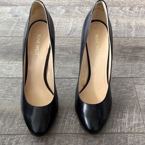 Nine West Black Leather Pointed-Toe Heels